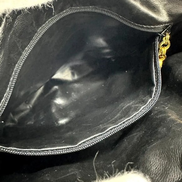 AUTHENTICITY GUARANTEED Salvatore Ferragamo Vala ribbon Shoulder Bag - Picture 9 of 13